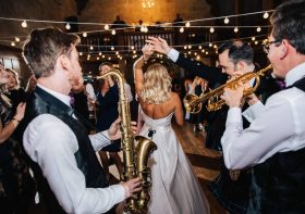 How Do You Make A Good Wedding Playlist